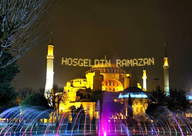 2021 Ramadan İmsakiyesi! O której godzinie jest pierwszy iftar? Istanbul imsakiye sahur i iftar godzina