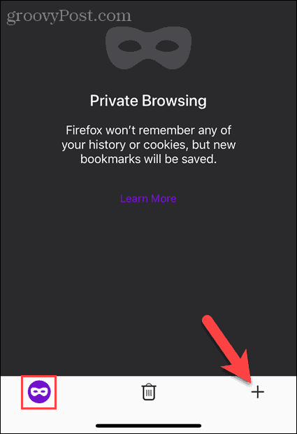 Stuknij przycisk Nowa karta w trybie przeglądania prywatnego w przeglądarce Firefox na iOS