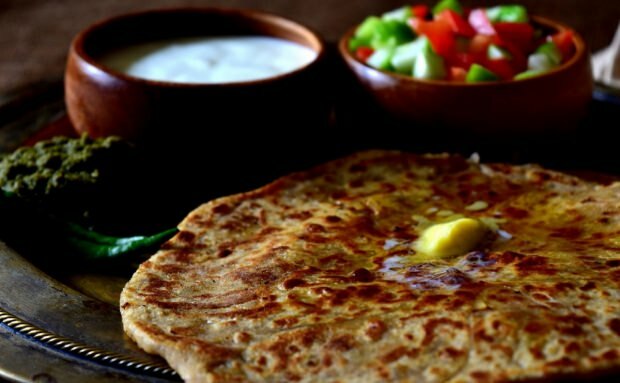 Jak zrobić śniadanie indyjskie naleśniki paratha?