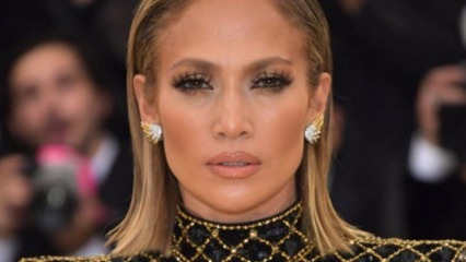 Pierścień Jennifer Lopez został wyśmiewany!
