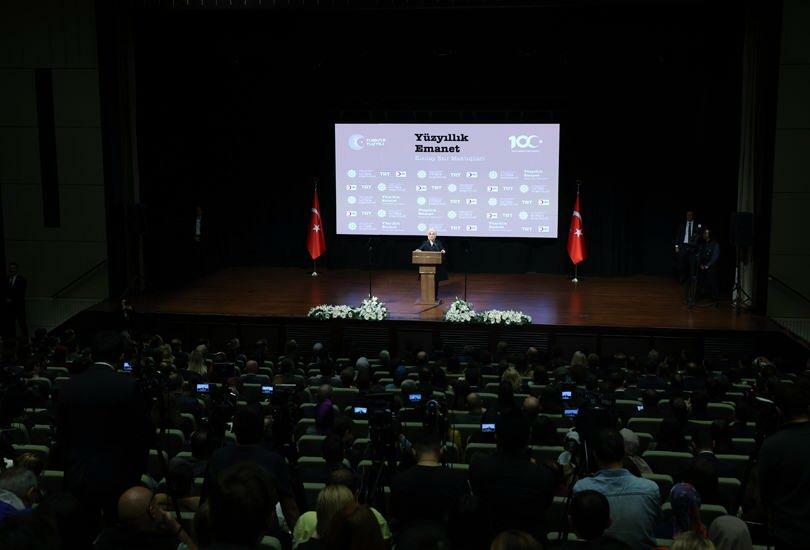 Wystawa listów niewoli Czerwonego Półksiężyca z okazji stulecia powierzonej Pierwszej Damie Erdoğana