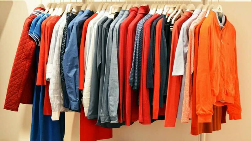 Rzeczy, na które należy uważać, kupując ubrania z drugiej ręki
