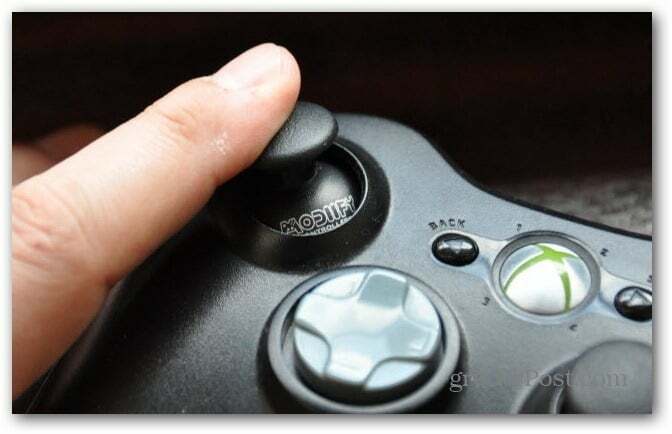Zmień analogowe pałeczki kontrolera Xbox 360 Zmień