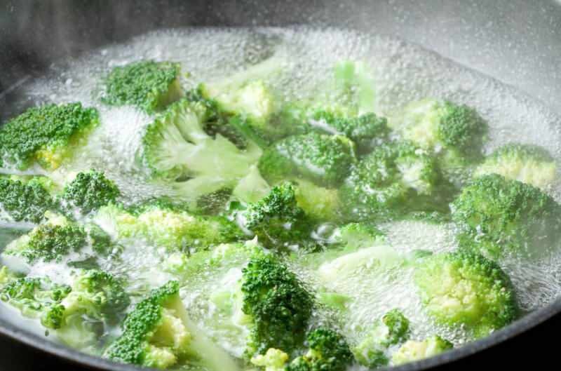 Jak leczyć gotowany sok z brokułów? Lekarstwo na brokuły