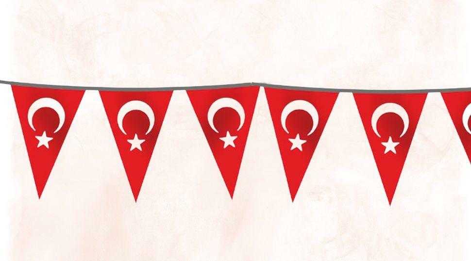 Özgüvenal String Ornament Trójkątna flaga turecka