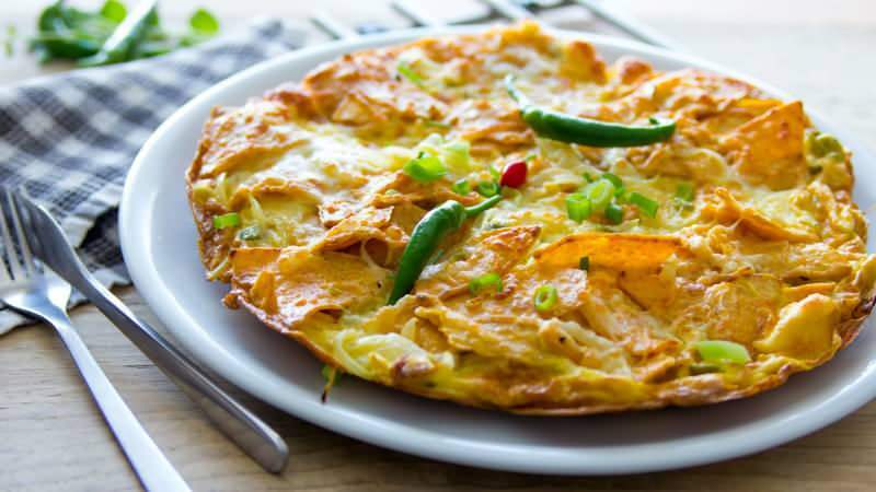 Jak zrobić najłatwiejszy omlet? Wskazówki dotyczące robienia omletów z serem