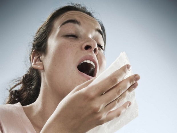 objawy alergicznego nieżytu nosa