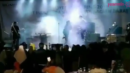 Tsunami w Indonezji odbiło się w kamerach podczas koncertu!