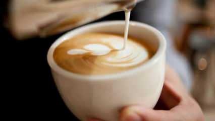 Czy kawa z mlekiem powoduje, że tyjesz? Bezalkoholowy przepis na kawę mleczną w domu