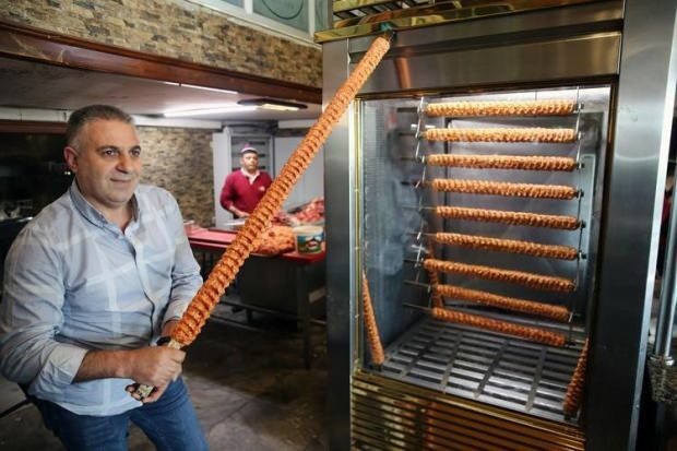 Zupełnie nowy smak Adany! Ten kebab Adana robi się coraz dłuższy!