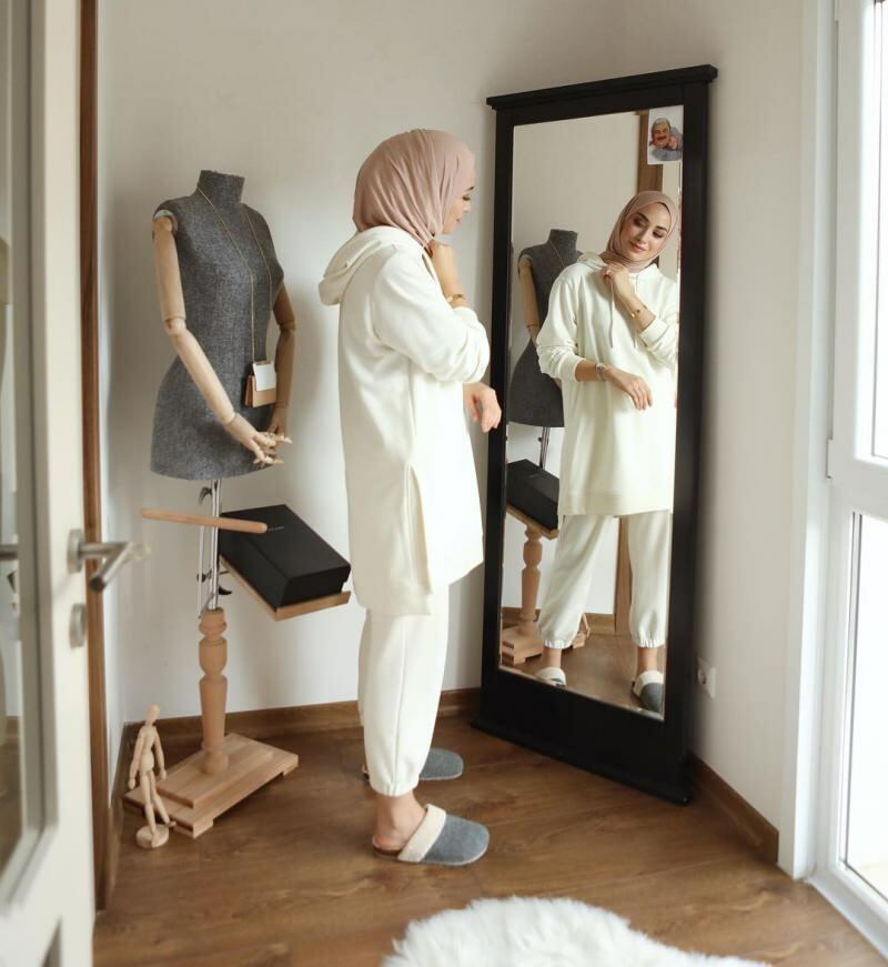 Najpopularniejsze komplety dresowe w hidżabie Najpiękniejsze komplety dresowe