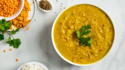 Pyszny żółty przepis na zupę z soczewicy