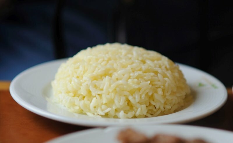Jak ugotować ryż metodą kilową? Techniki pieczenia, salmy, ryżu gotowanego