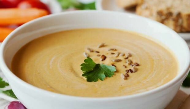 Przepis na pyszną zupę z pieczonych bakłażanów