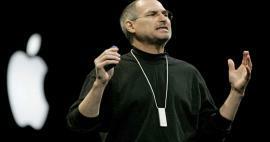 Kapcie Steve'a Jobsa, założyciela Apple, wystawione na aukcję! Sprzedany za rekordową cenę