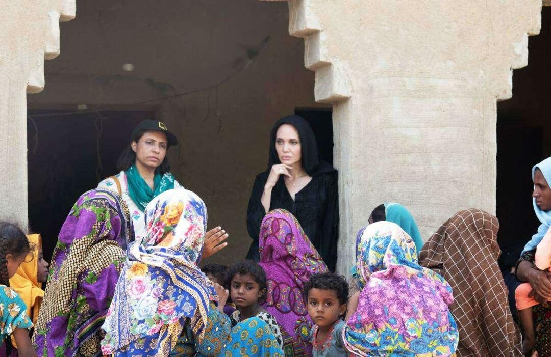 Angelina Jolie rzuciła się na pomoc mieszkańcom Pakistanu!