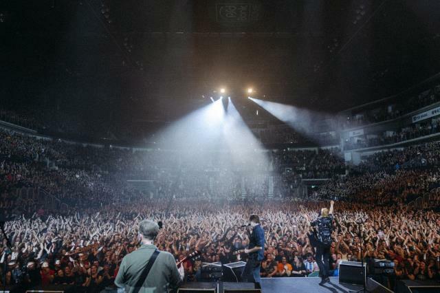 Zespół rockowy Toten Hosen podczas koncertu zbiera ponad 1 milion euro dla ofiar trzęsienia ziemi