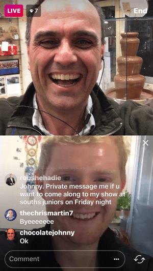 Zaproszenie gościa na wideo na żywo na Instagramie dzieli ekran na dwa kwadraty z gospodarzem na górnym ekranie wideo.