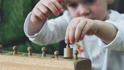 Co to jest Montessori Education? 29 materiałów edukacyjnych poprawiających zmysły dzieci