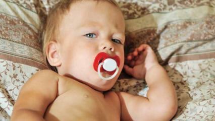 Czy wstrząsanie niemowląt na stojąco jest szkodliwe? Jak pozostawić nawyk huśtania się na stojąco?