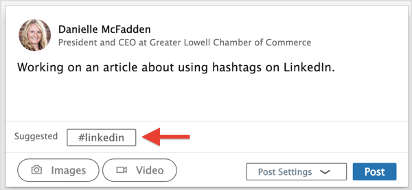 Skorzystaj z jednej z sugestii hashtagów LinkedIn lub wpisz preferowane hashtagi.
