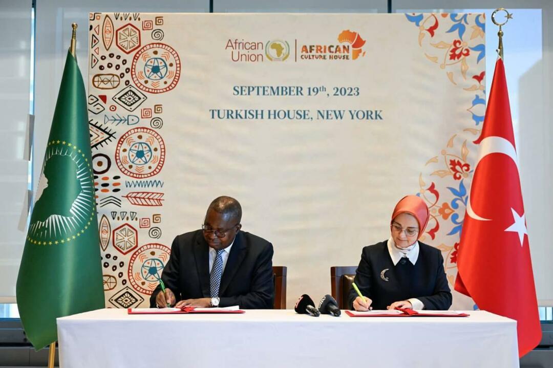 Podpisano protokół ustaleń pomiędzy Stowarzyszeniem Afrykańskich Domów Kultury a Unią Afrykańską