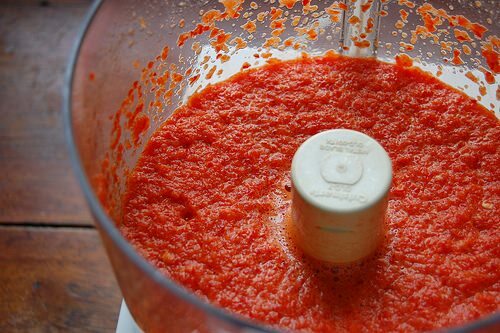 robienie pasty pomidorowej w domu
