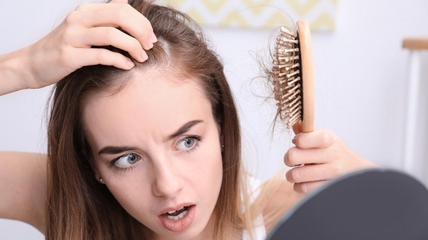 niedobór cynku powoduje wypadanie włosów