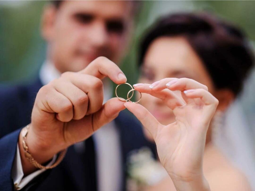 Kto może skorzystać ze wsparcia premii małżeńskiej?