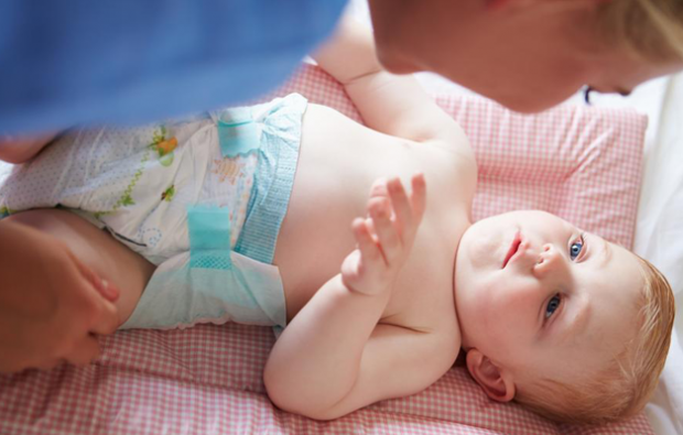 Czy krem ​​Bepanthol zapobiega wysypce pieluszkowej? Najlepsze kremy na wysypkę dla niemowląt i ich ceny