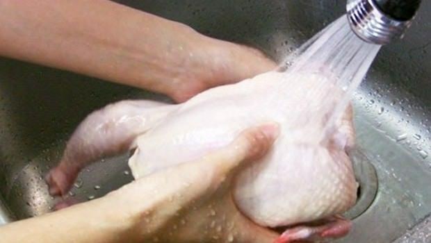 Jak należy wyczyścić kurczaka?