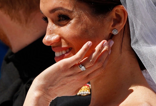 SUKNIA ŚLUBNA MEGHAN MARKLE I MAKIJAŻ