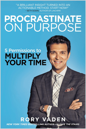 Rory Vaden, autor książki Procrastinate on Purpose, sugeruje, że aby wyszkolić kogoś innego, spędzasz do 20 razy więcej czasu niż wykonanie zadania.