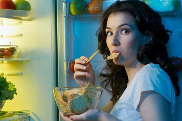 Pokarmy, które przyspieszają metabolizm, gdy są spożywane przed snem
