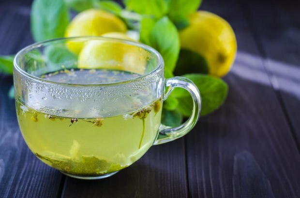Jakie są zalety zielonej herbaty? Jak pić zieloną herbatę schudnie? Szybkie i zdrowe odchudzanie dzięki diecie zielonej herbaty