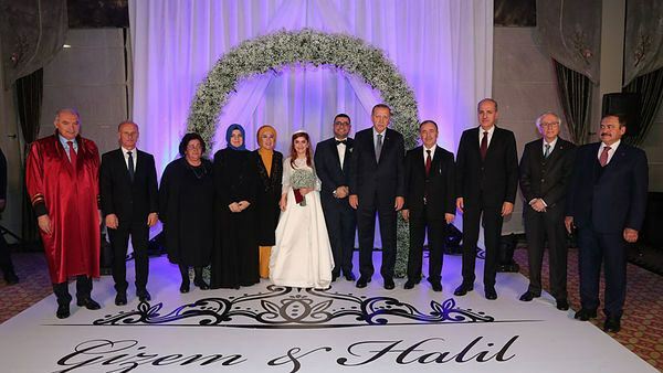 Prezydent Erdogan był świadkiem dwóch ślubów tego samego dnia