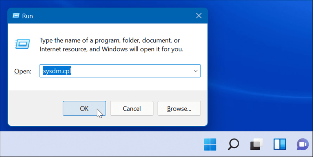 Uruchom sysdm-cpl fix pasek zadań systemu Windows wyświetlany na pełnym ekranie
