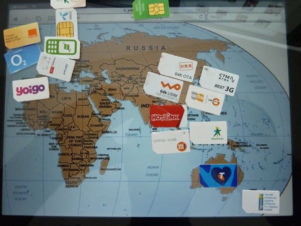 Mapa świata z kartami SIM