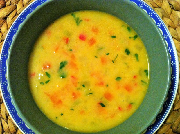 Jak zrobić najłatwiejszą zupę jarzynową z mięsem? Sztuczki z zupą warzywną