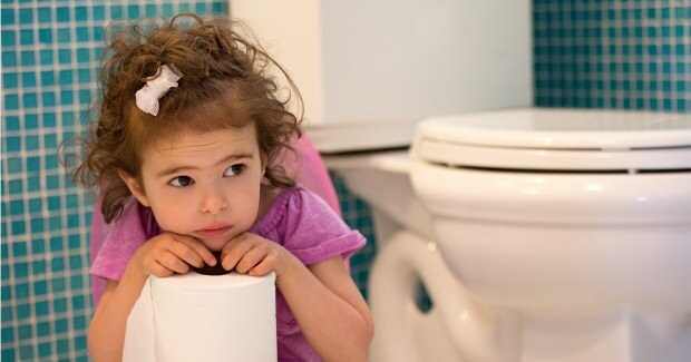 Jak zostawić pieluchy dzieciom? Jak dzieci powinny czyścić toaletę? Trening w toalecie ..