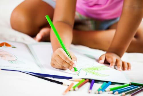 Pojemniki na długopisy! Jak przymocować ołówek do dzieci?