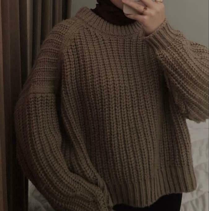 Swetry w przytulnym trendzie dziewczęcym