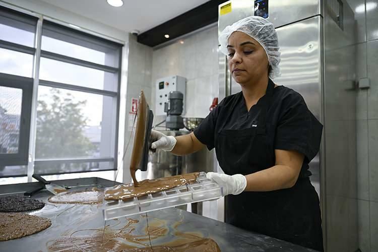 Produkcja czekolady Yeşim Tekin