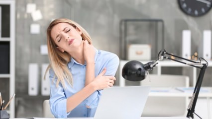 Ból szyi powoduje? Jakie są rodzaje bólu szyi? Jak przechodzi ból szyi?