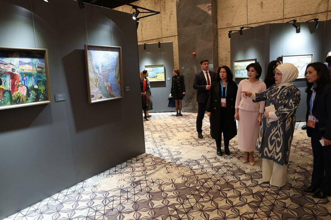 Emine Erdoğan odwiedziła wystawę kolorów Uzbekistanu w Samarkandzie