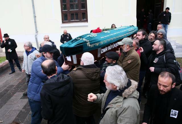 Ciało Leventa Günera zostało pochowane na starym cmentarzu Bornova
