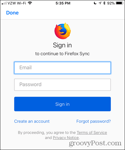Wpisz swój adres e-mail i hasło w przeglądarce Firefox na iOS