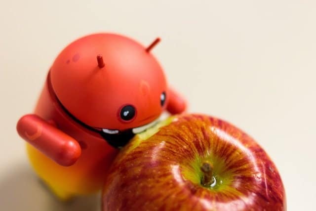 Android je Apple