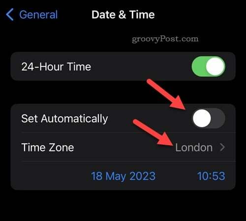 Wyłączanie automatycznej strefy czasowej na iPhonie