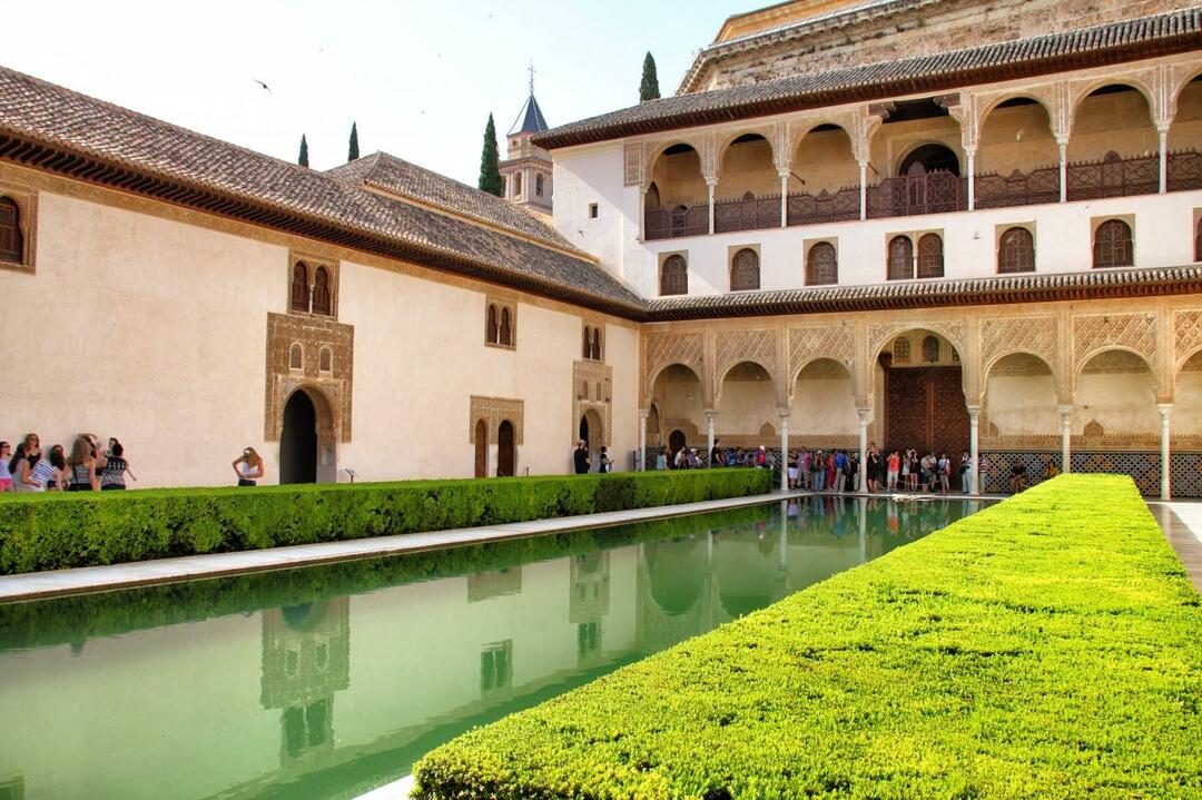 Zdjęcia z pałacu Alhambra